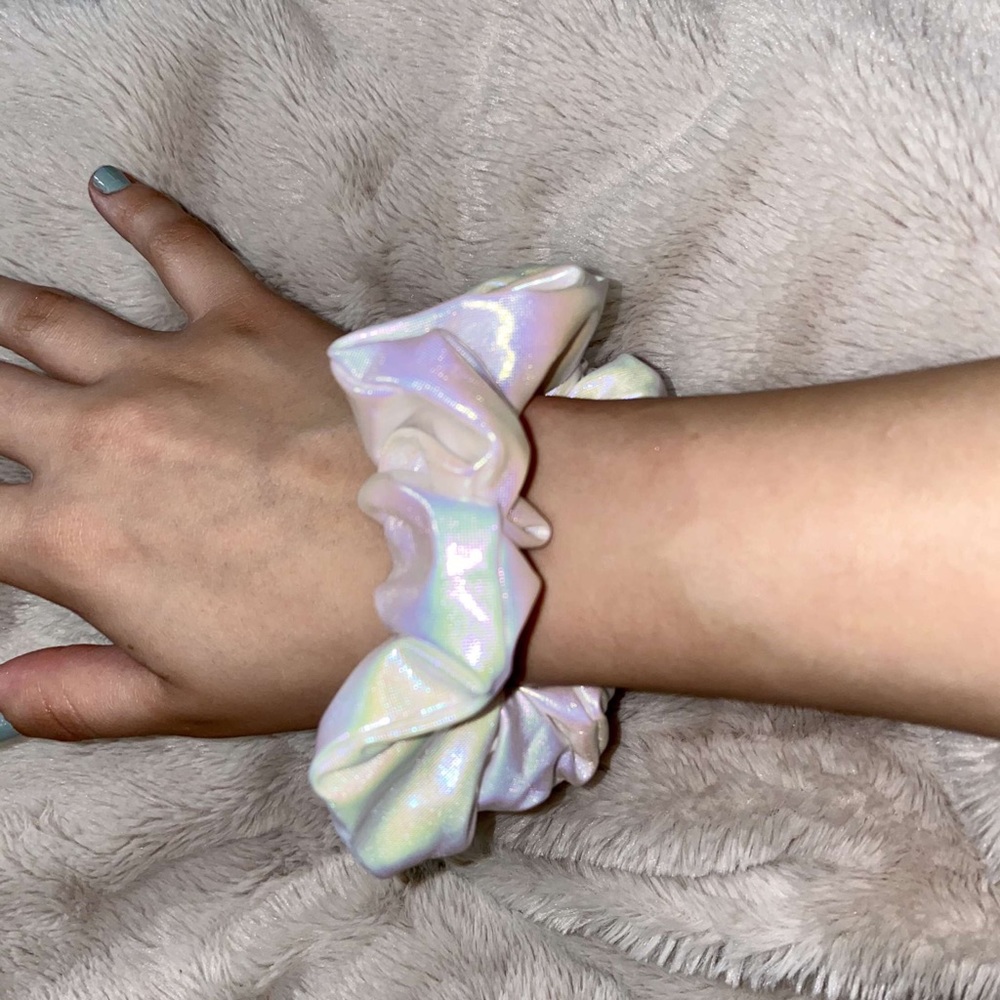 Zipper scrunchie